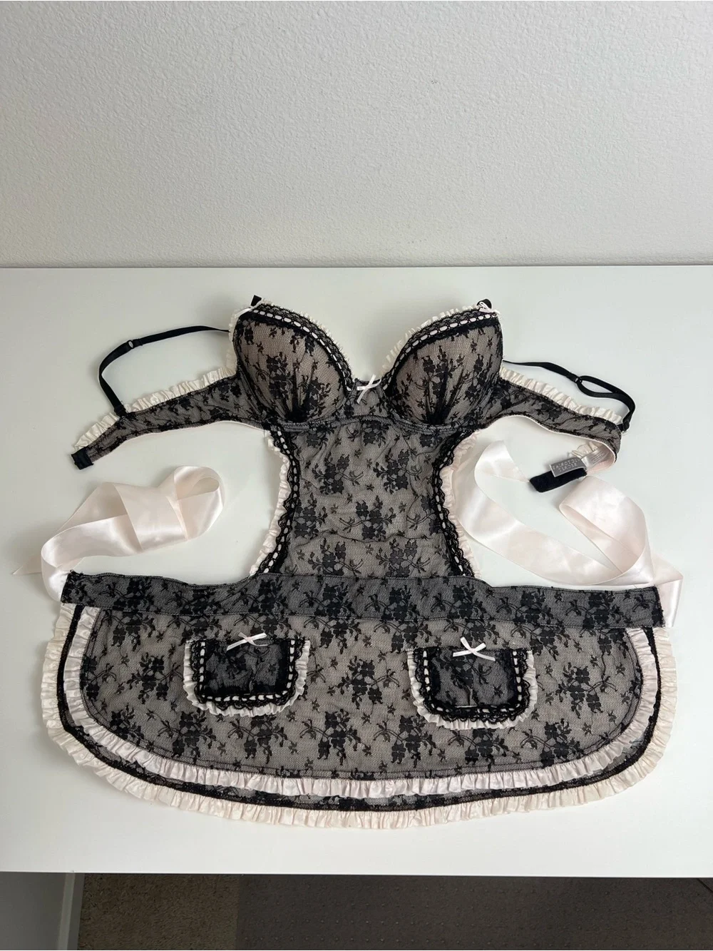 Victoria’s Secret‎ Y2K Lace Bustier Apron Top 34B Coquette Fairycore Babydoll